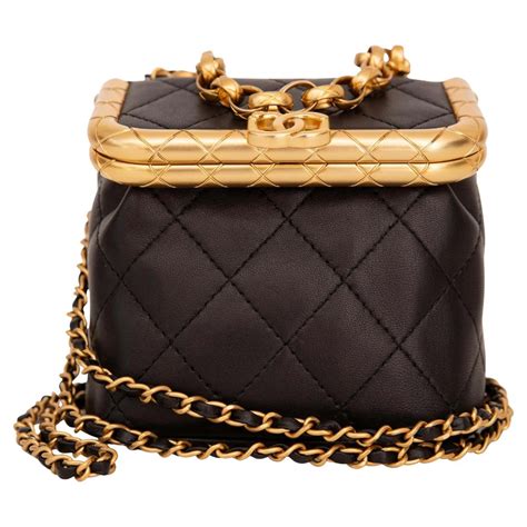 chanel kiss lock mini bag